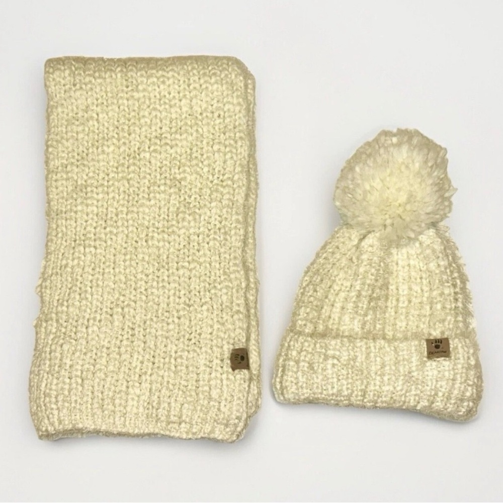 Women's Winter hat and matching scarf set
